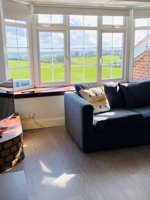 Valley Lodge 3 Bedroom Retreat In Craigantlet Hills Belfast Buitenkant foto